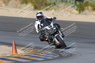 media/Dec-18-2022-SoCal Trackdays (Sun) [[8099a50955]]/Turn 10 (140pm)/